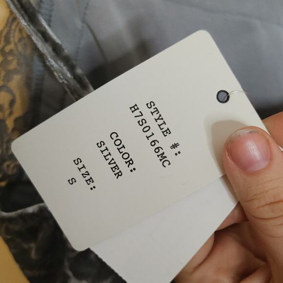 Hippie Rose Size Small S New NWT Velvet Silver Shiny Tank Top Lace Metallic - Picture 4 of 13